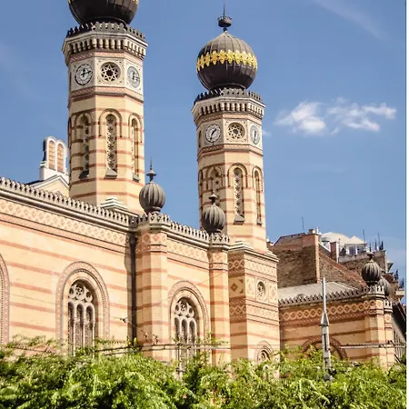 Black And White - Find Your Rhythm * Budapeszt