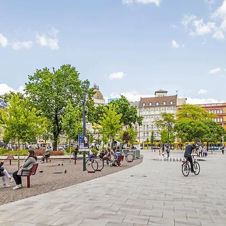 Black And White - Find Your Rhythm * Budapeszt