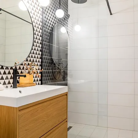 Black And White - Find Your Rhythm